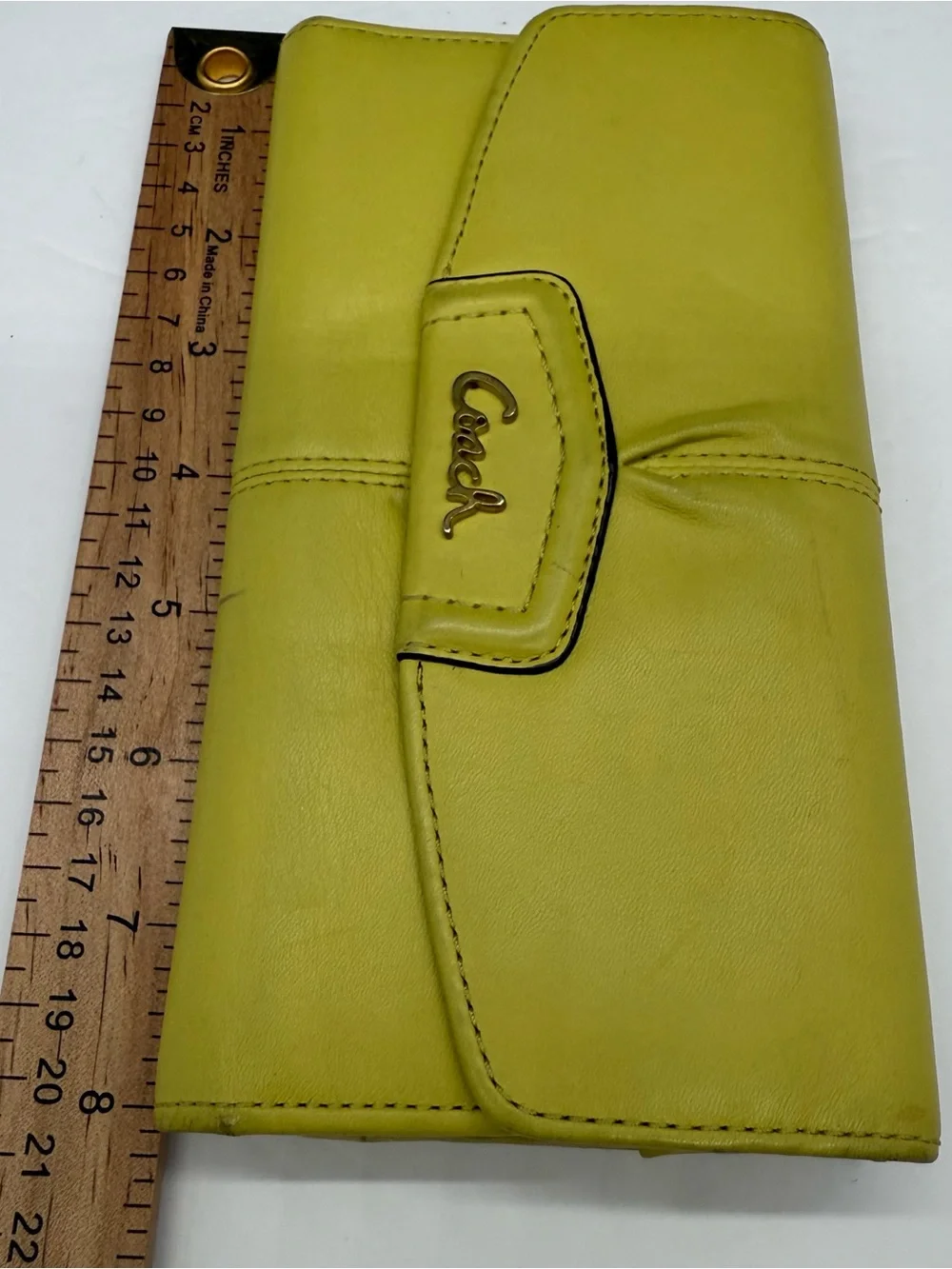 VTG Coach Trifold Soho Lime Green Wallet  Leather Soft Pleated  Y2K RARE
